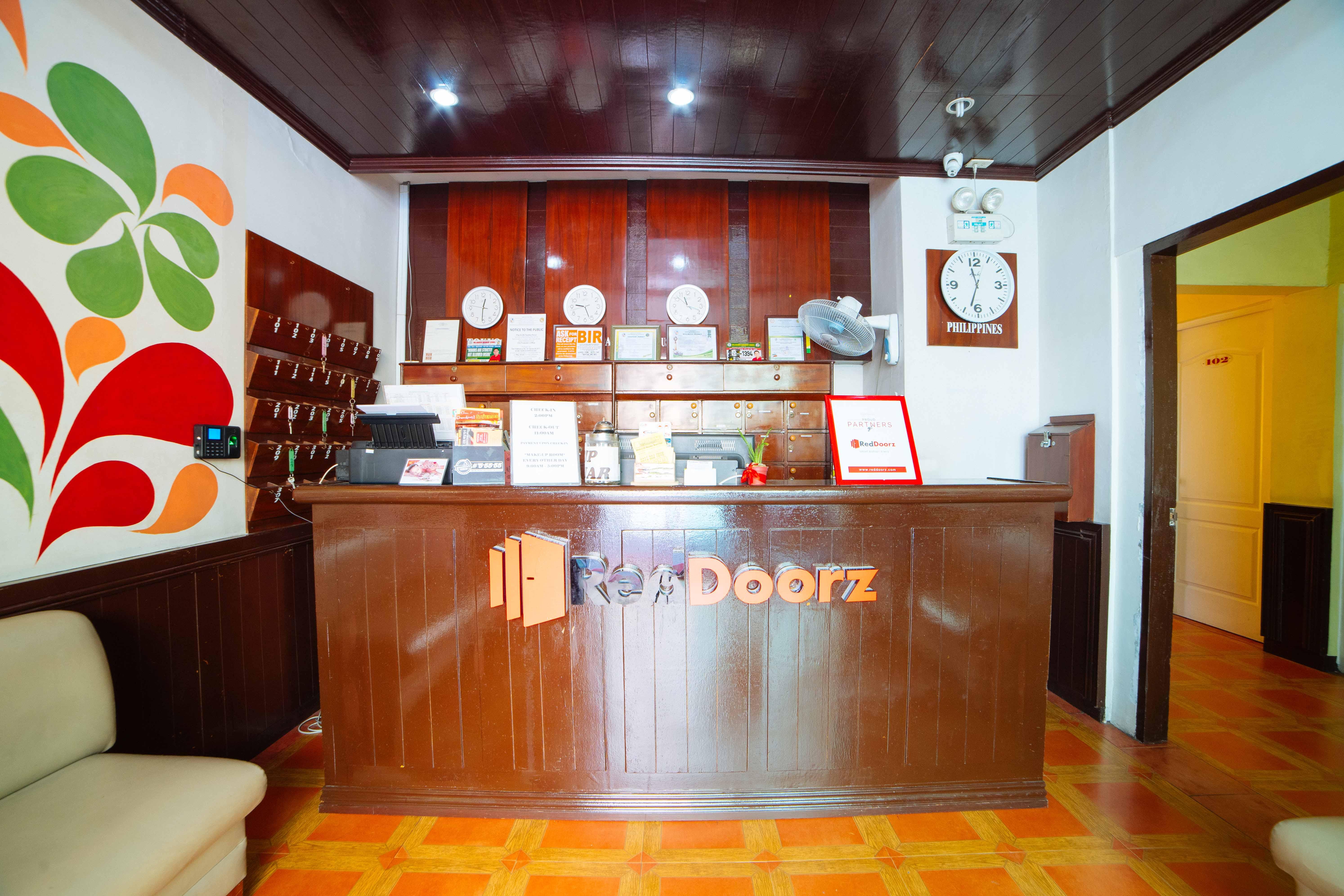 Reddoorz Near Walking Street Angeles City Luaran gambar